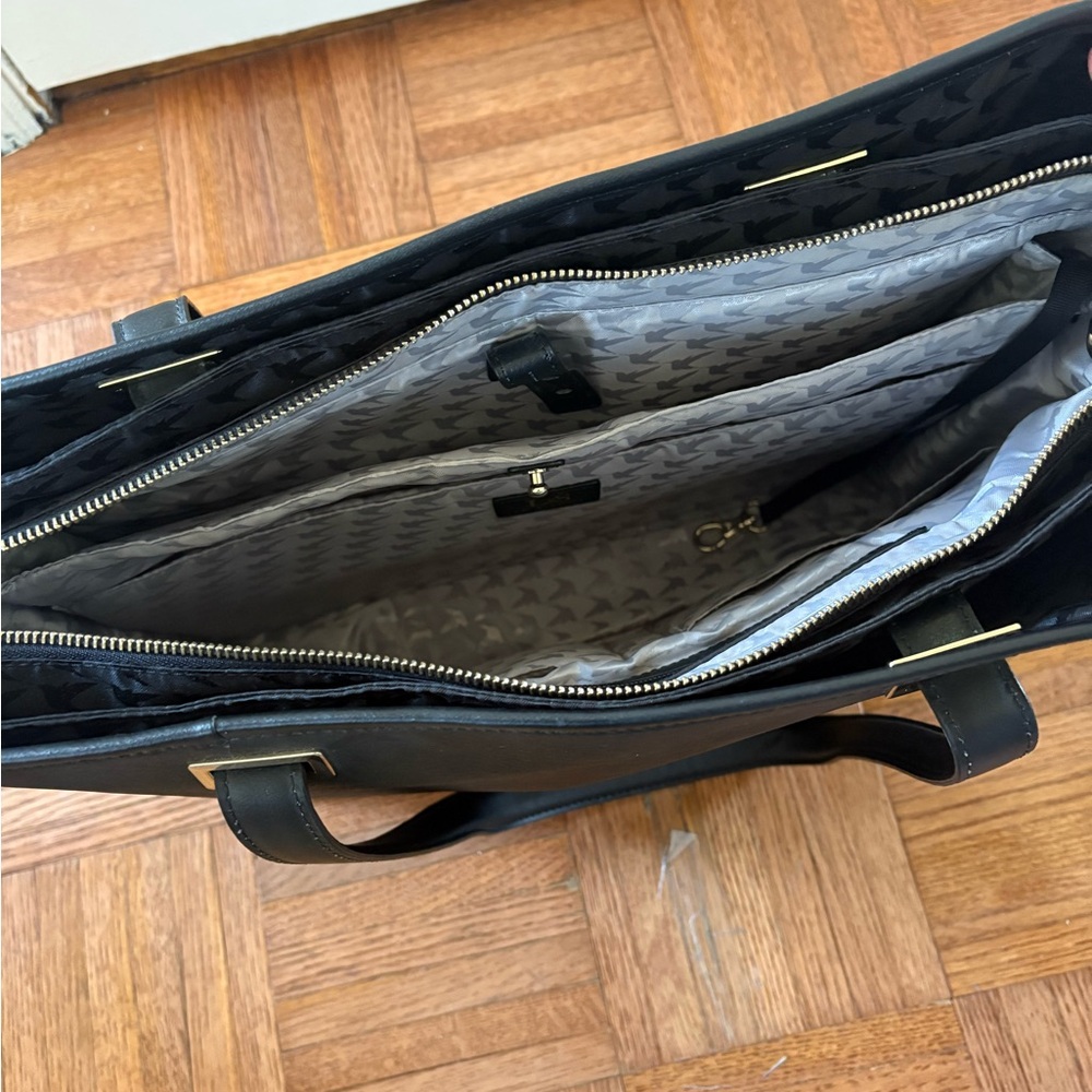 Lo & Sons 13" Seville Black Leather Laptop Tote (+soft travel shell) - Picture 5 of 11